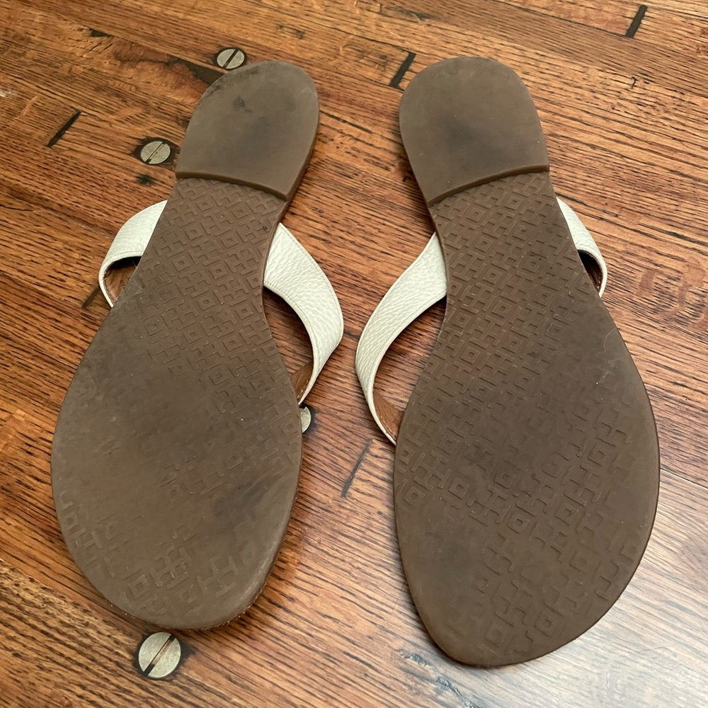 Tory Burch White Thora Sandals π©΄ - Picture 2 of 2
